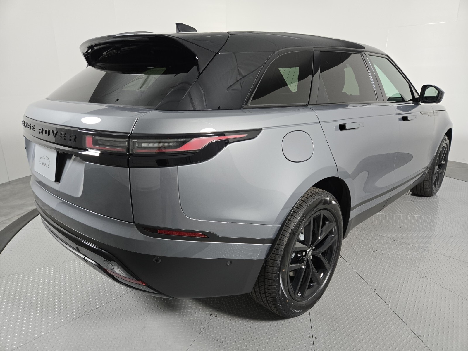 2026 Land Rover Range Rover Velar Velar P250 S photo 2