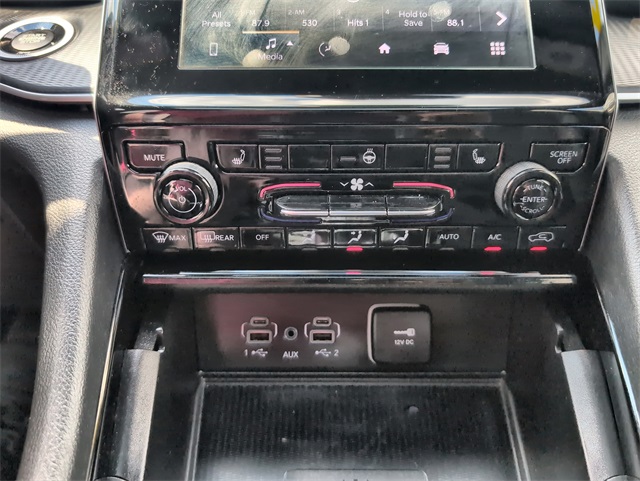 2023 Jeep Grand Cherokee Altitude photo 14