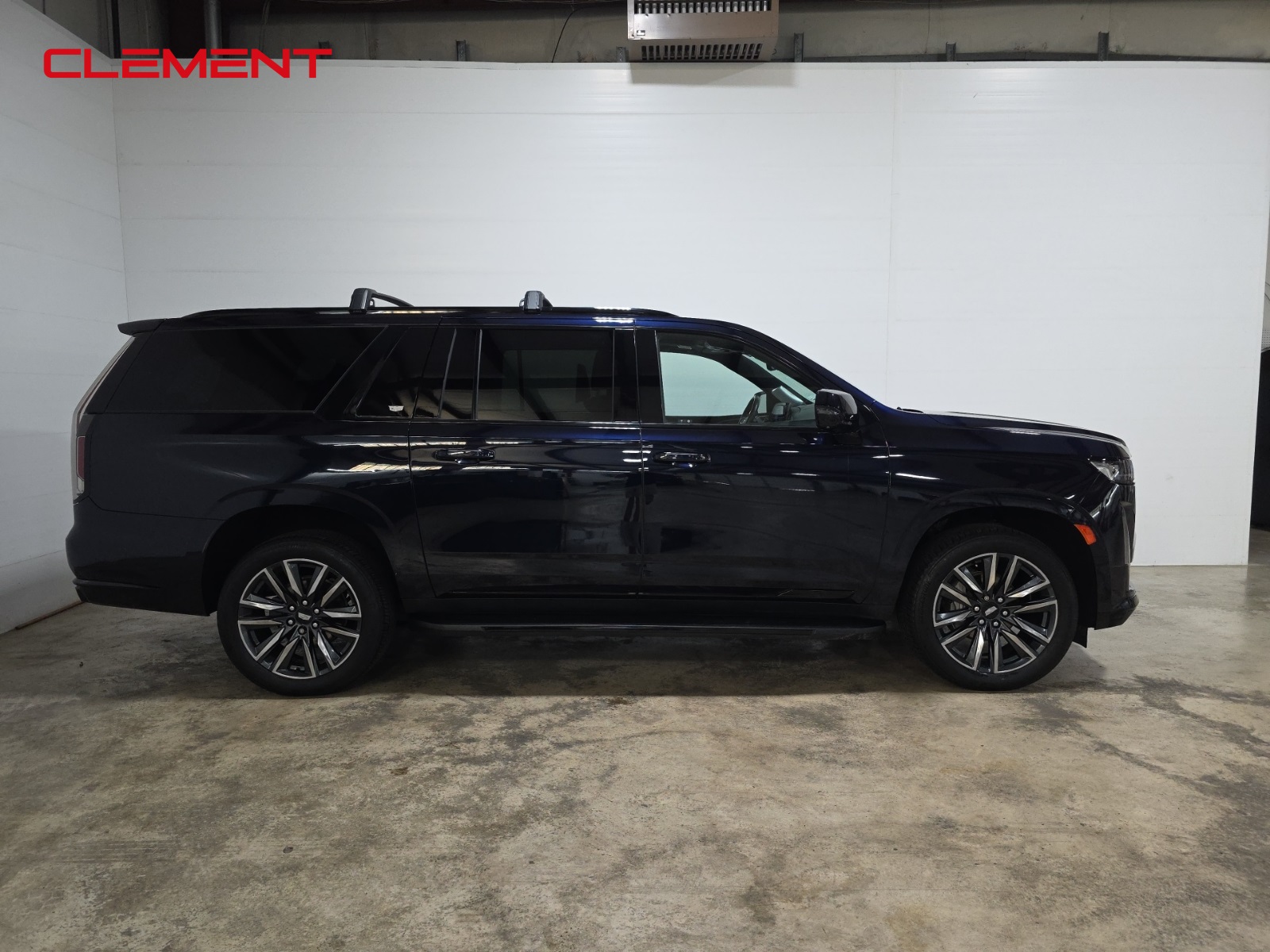 2022 Cadillac Escalade ESV Sport Platinum photo 3