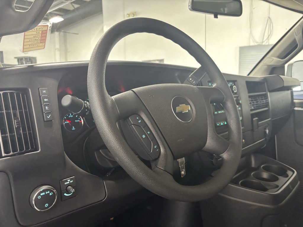 2025 Chevrolet Express Cargo 2500 photo 14