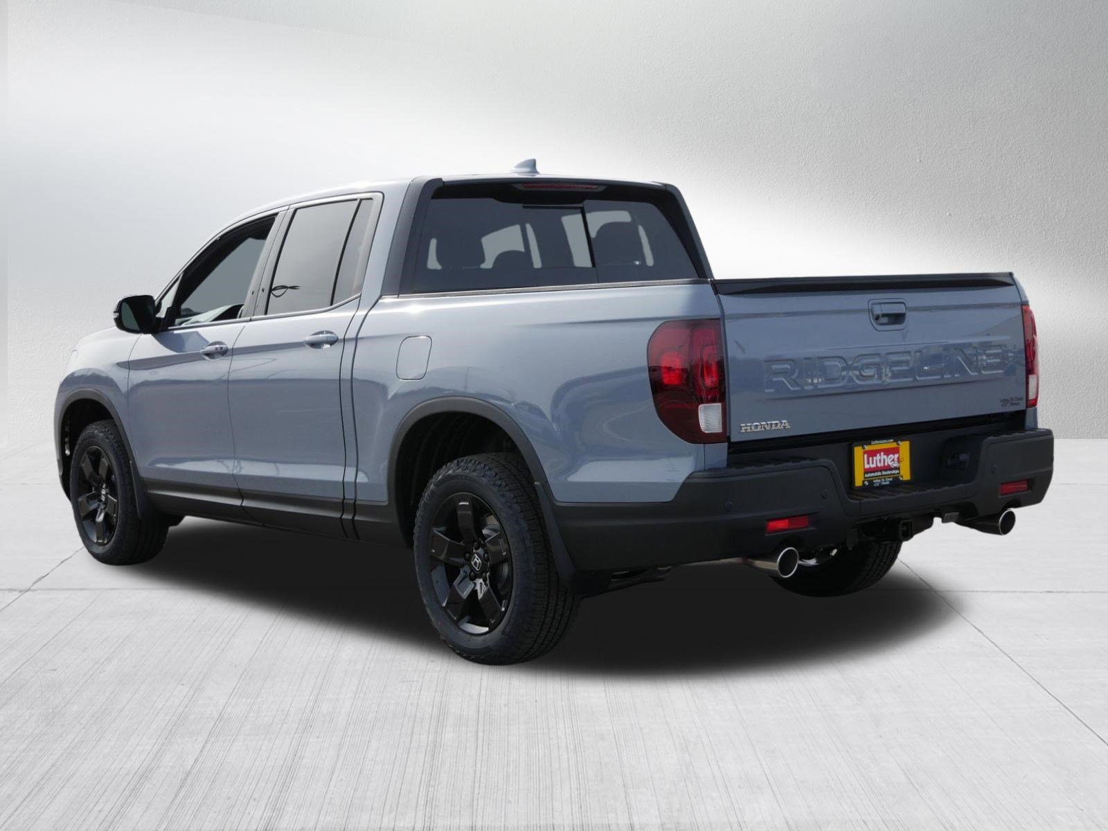 2026 Honda Ridgeline Black Edition photo 3