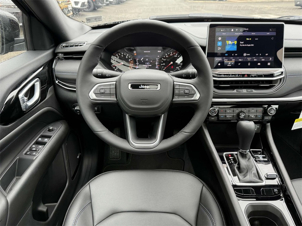 2025 Jeep Compass Limited photo 16