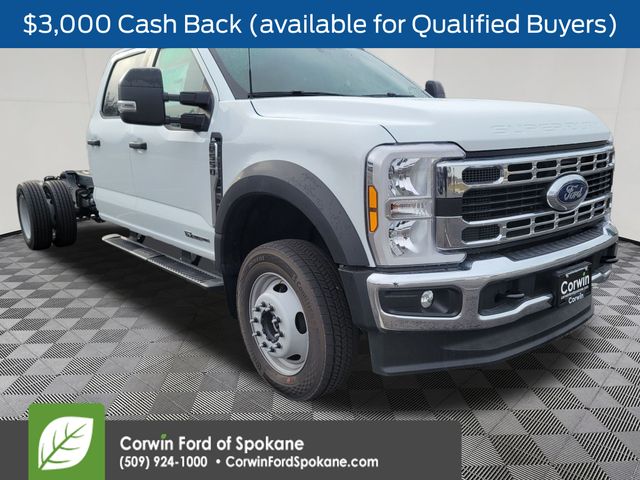 2025 Ford F-550 Super Duty Chassis Cab XL's photo