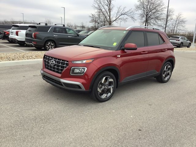 2023 Hyundai Venue SEL's photo