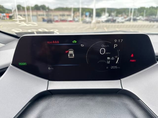2025 Toyota Prius XLE photo 14