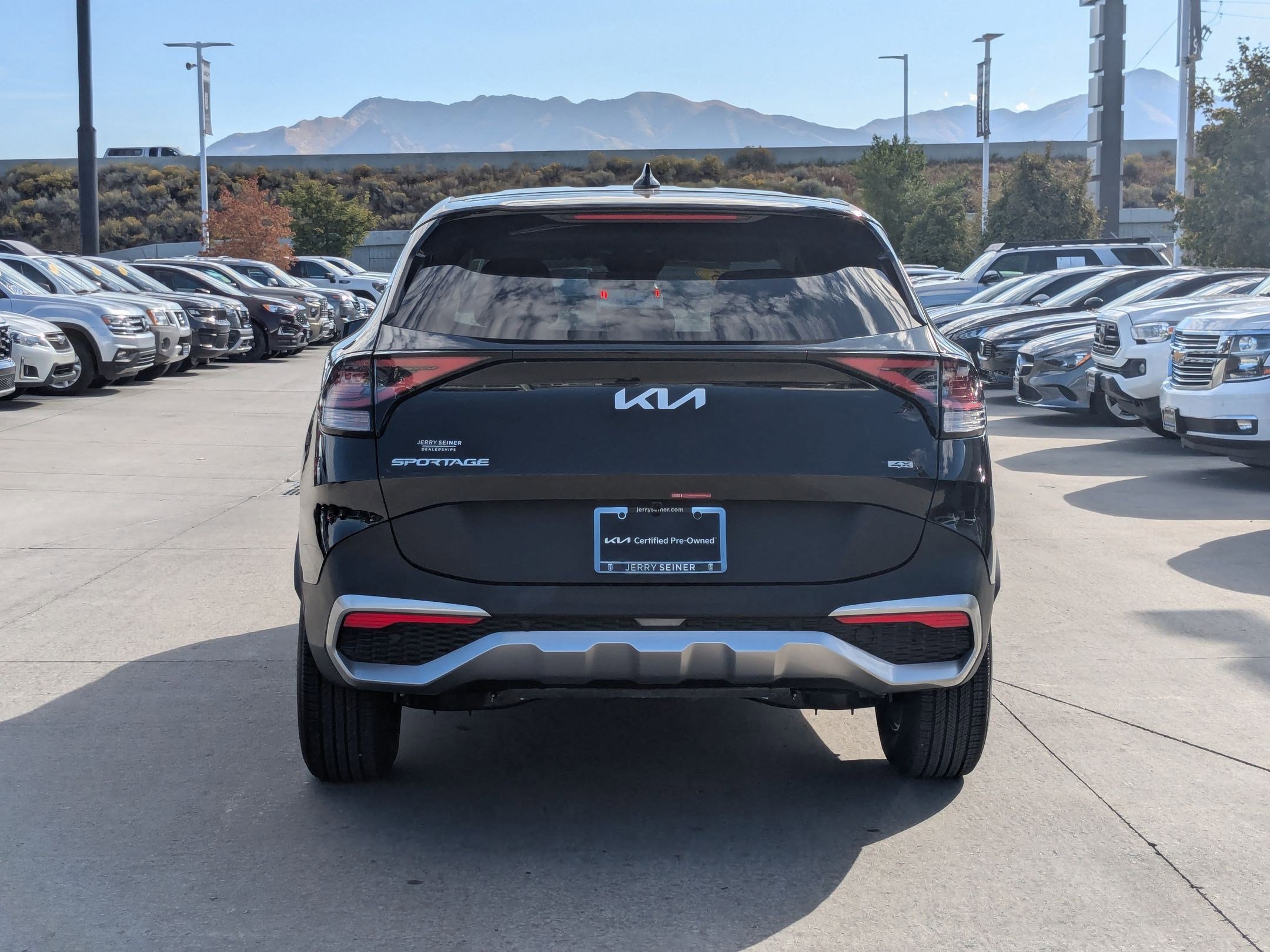 2025 Kia Sportage LX photo 3