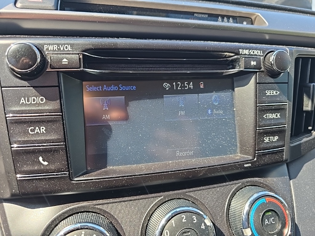 2017 Toyota RAV4 LE photo 14