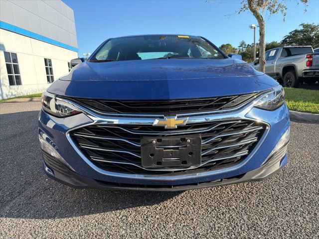 2023 Chevrolet Malibu 1LT photo 2