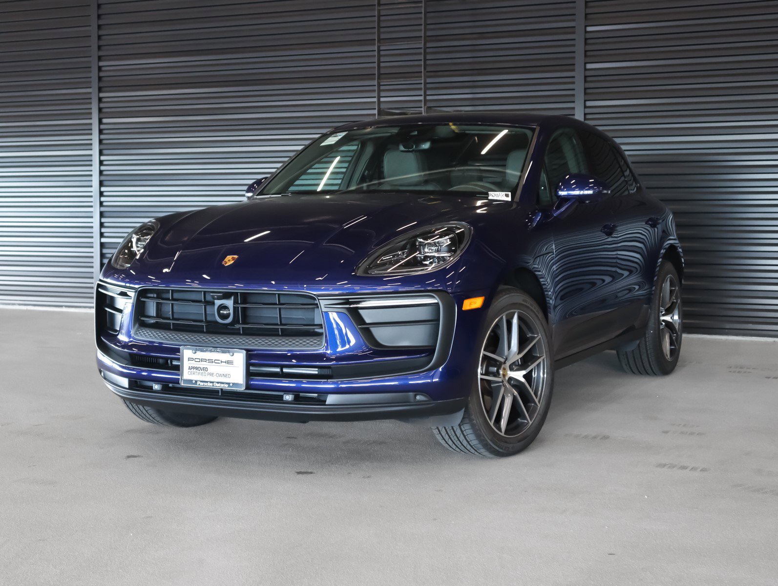 2025 Porsche Macan's photo