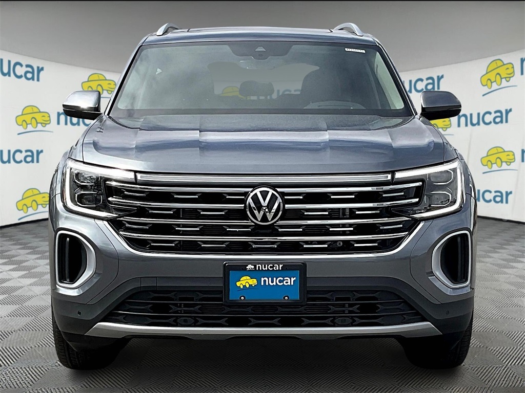 2025 Volkswagen Atlas SEL photo 2