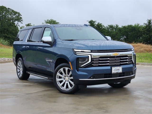 2025 Chevrolet Suburban Premier's photo