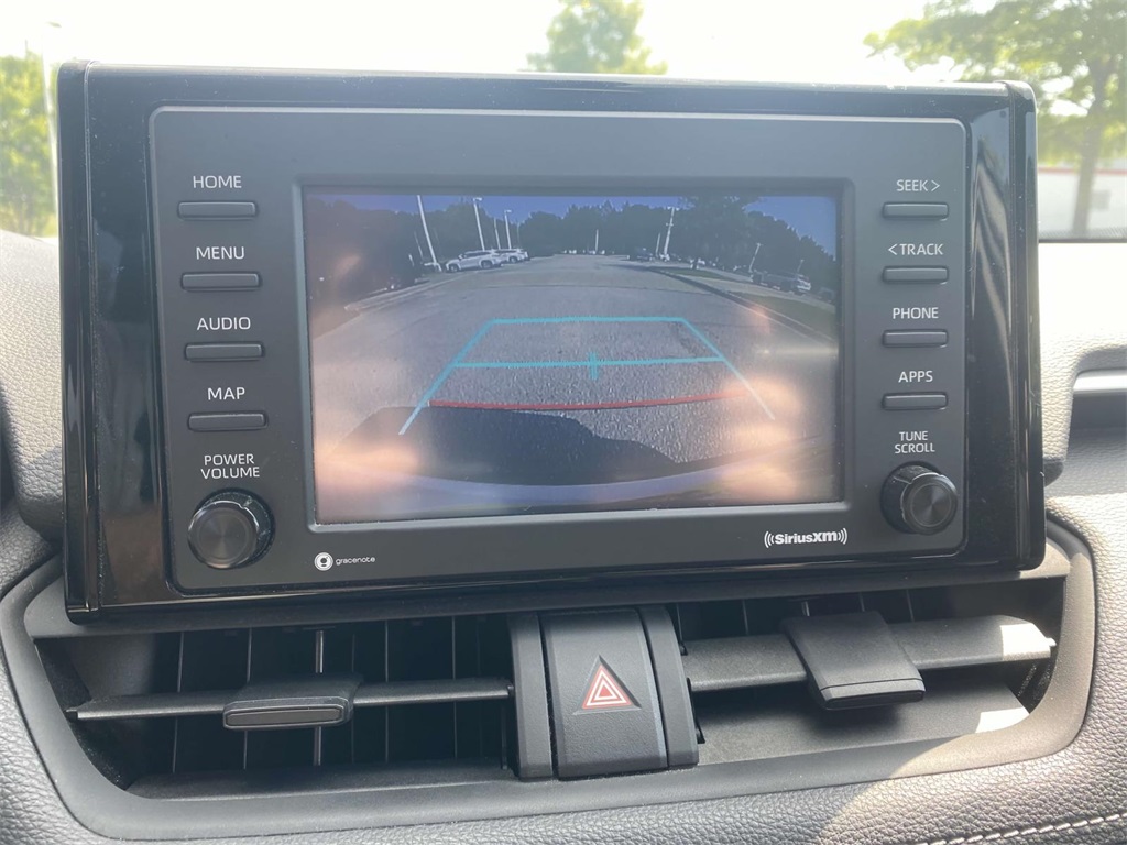 2021 Toyota RAV4 Hybrid XLE photo 16