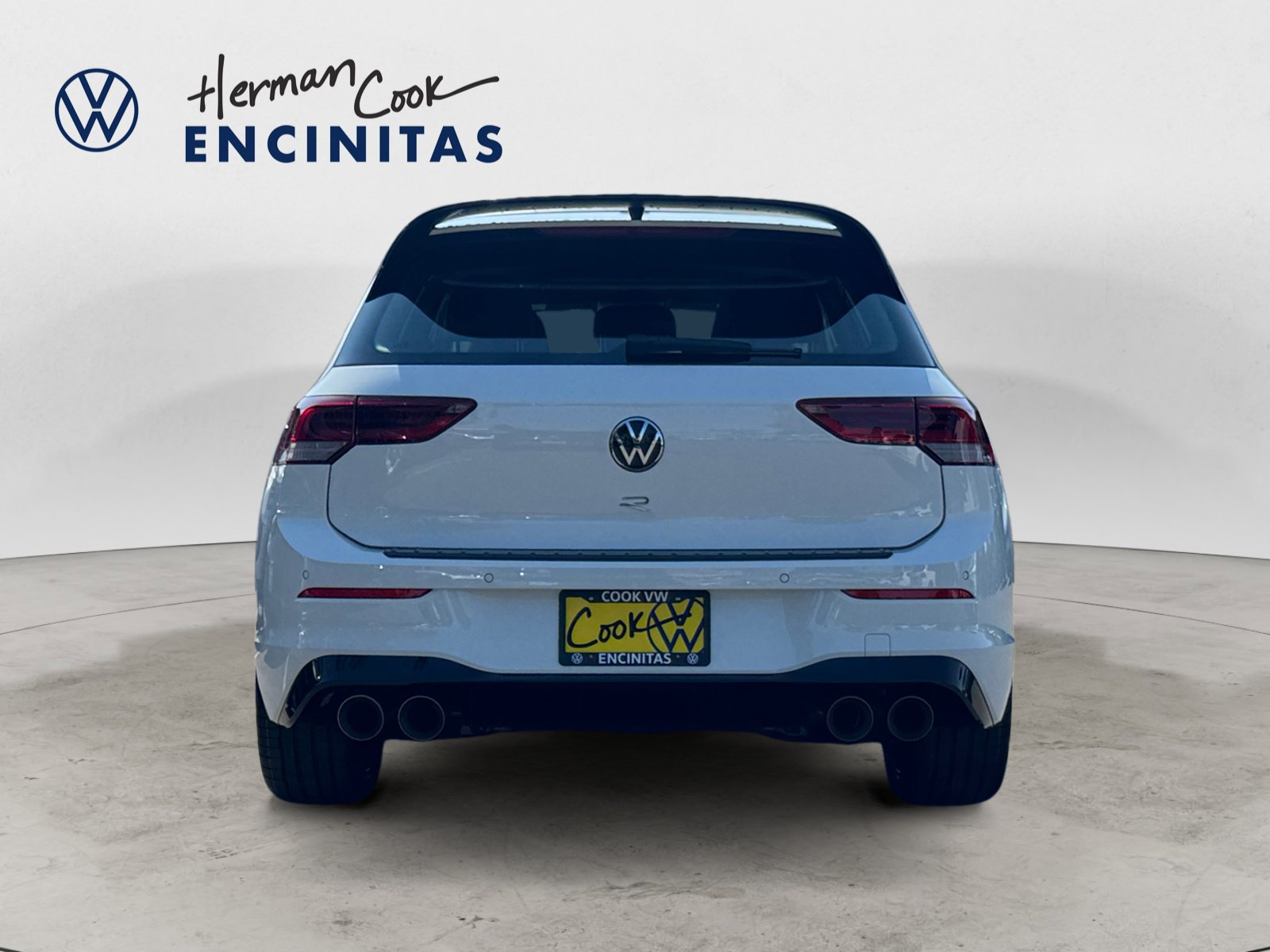 2025 Volkswagen Golf R 2.0 TSI photo 4