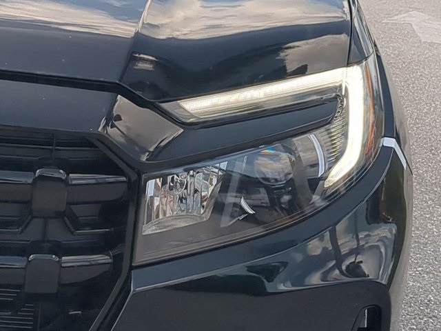 2025 Honda Ridgeline Black Edition photo 6
