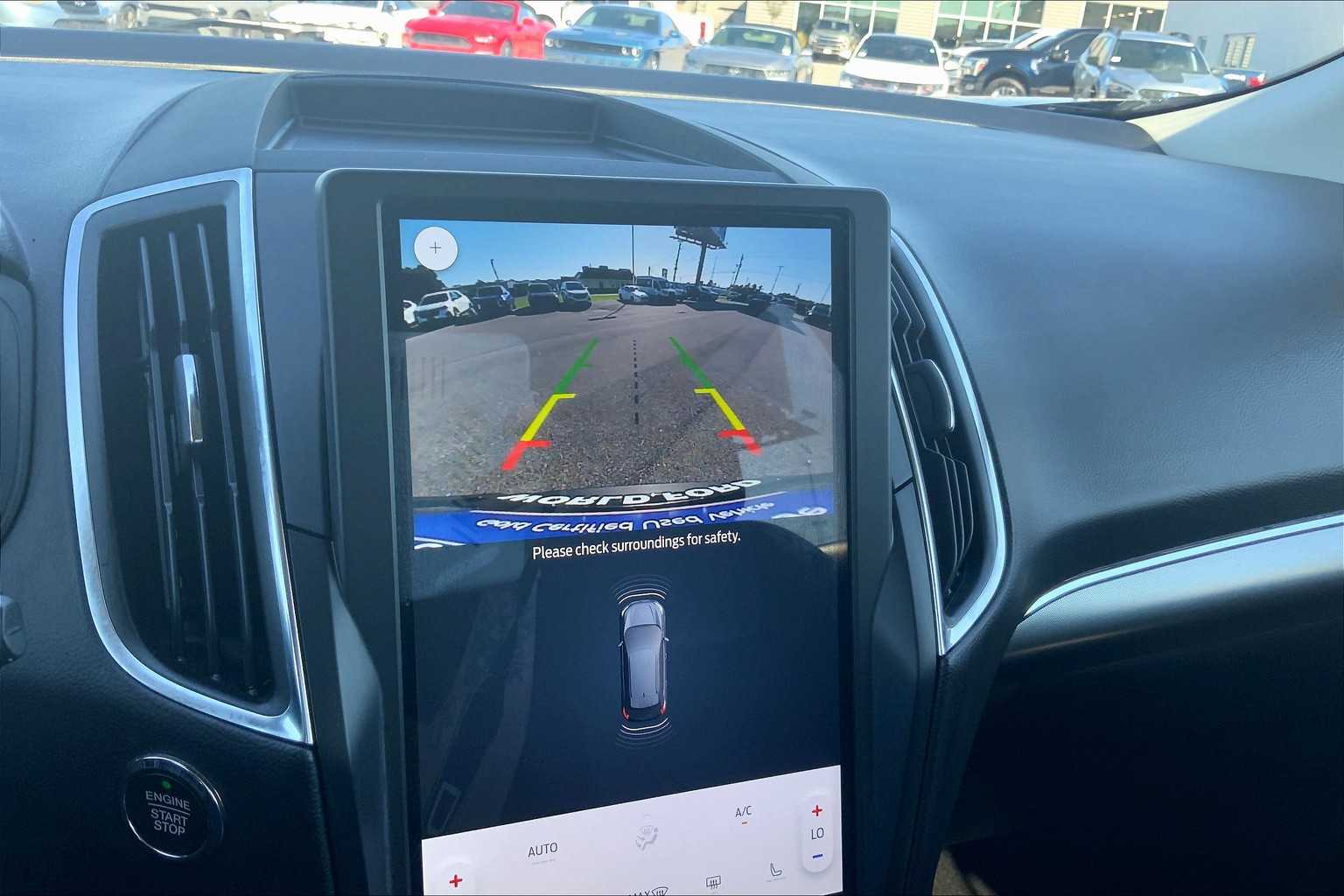 2024 Ford Edge Titanium photo 25