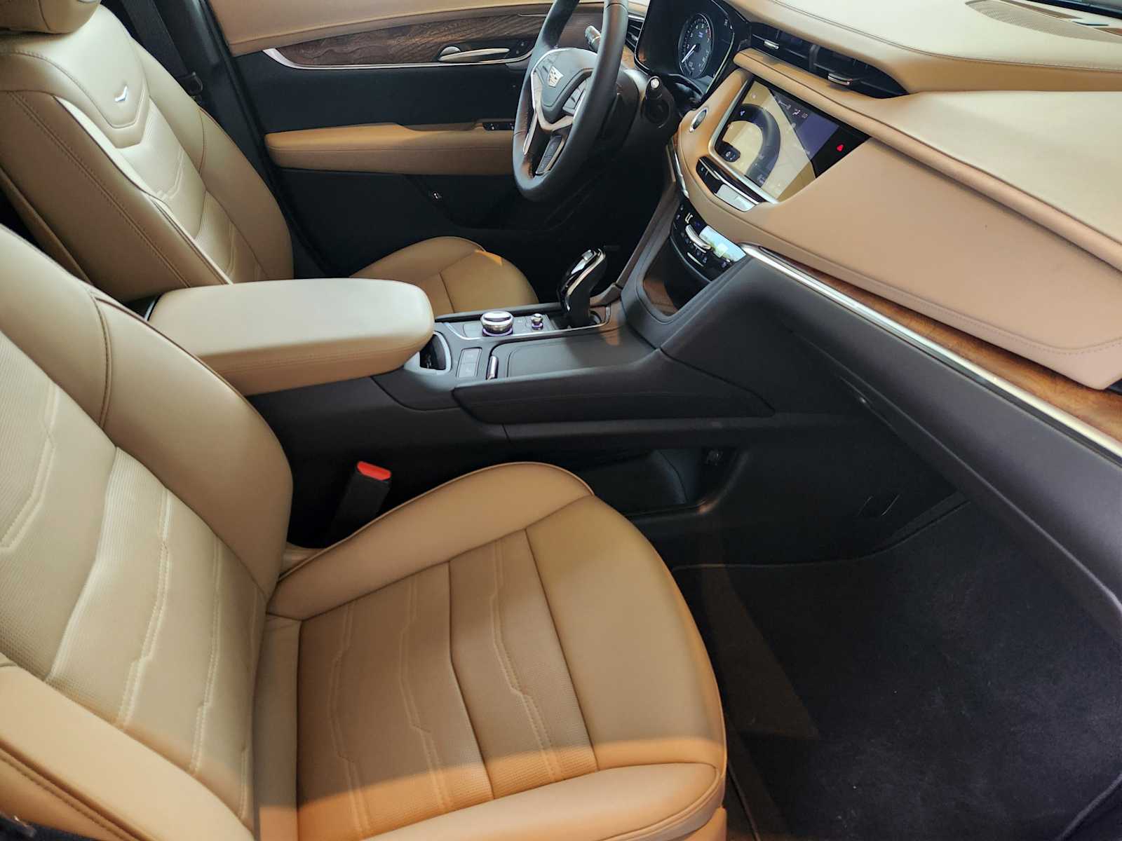 2024 Cadillac XT5 Platinum Premium Luxury photo 11