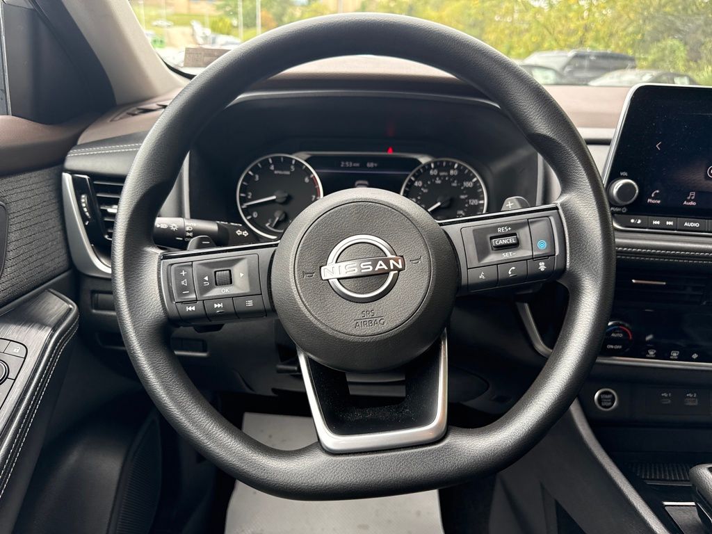 2022 Nissan Rogue SV photo 15