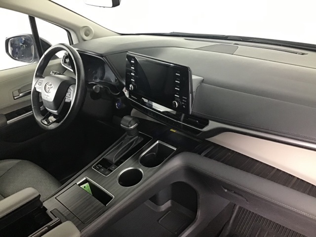 2022 Toyota Sienna Limited photo 19