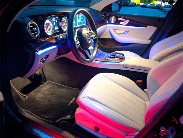 2019 Mercedes Benz E 300 4MATIC photo 6