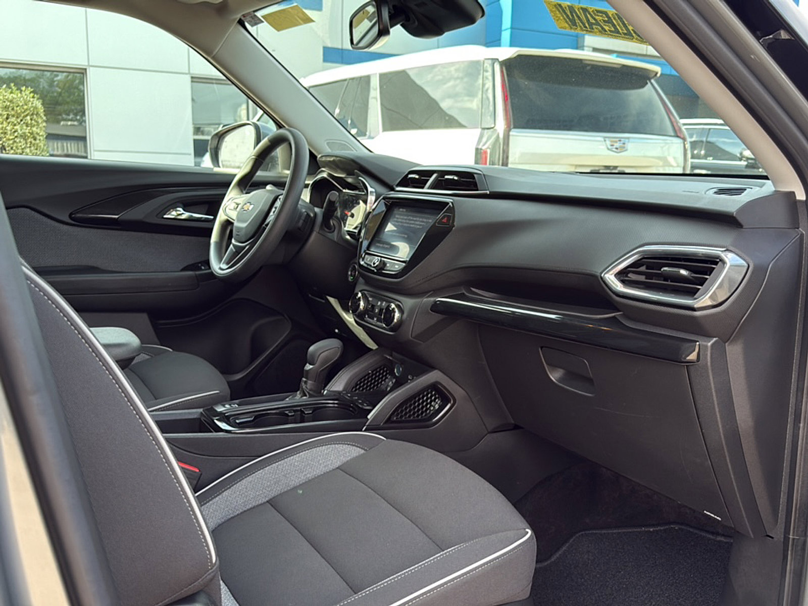 2023 Chevrolet Trailblazer LT photo 14