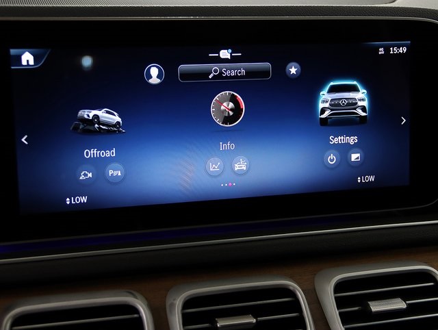 2025 Mercedes Benz GLE 450 4MATIC photo 16