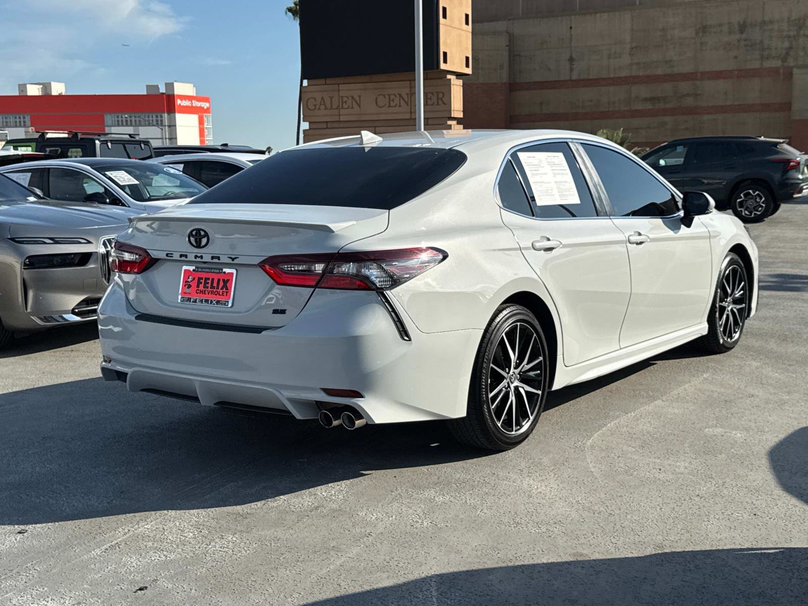 2022 Toyota Camry SE photo 29