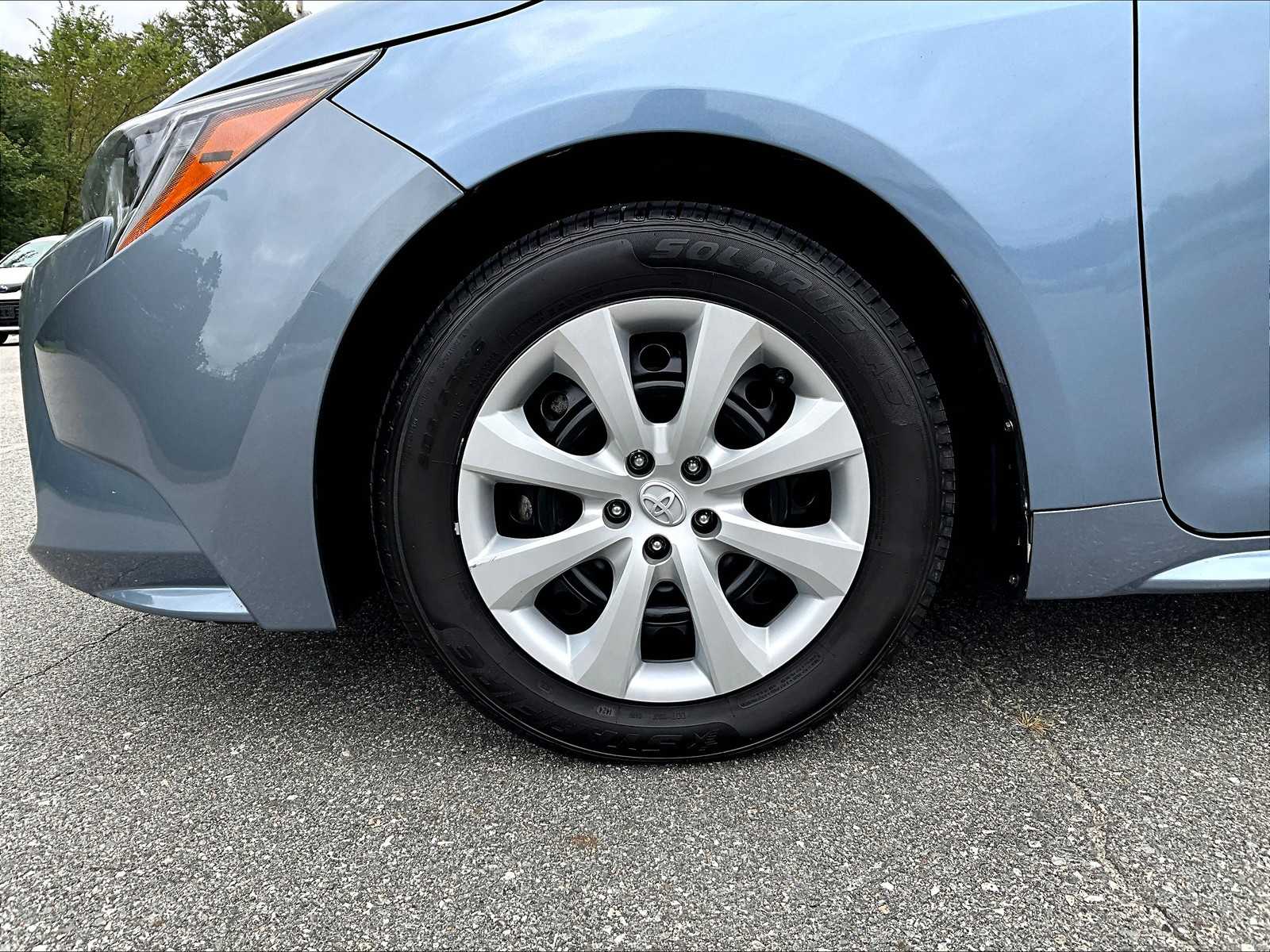 2022 Toyota Corolla LE photo 7