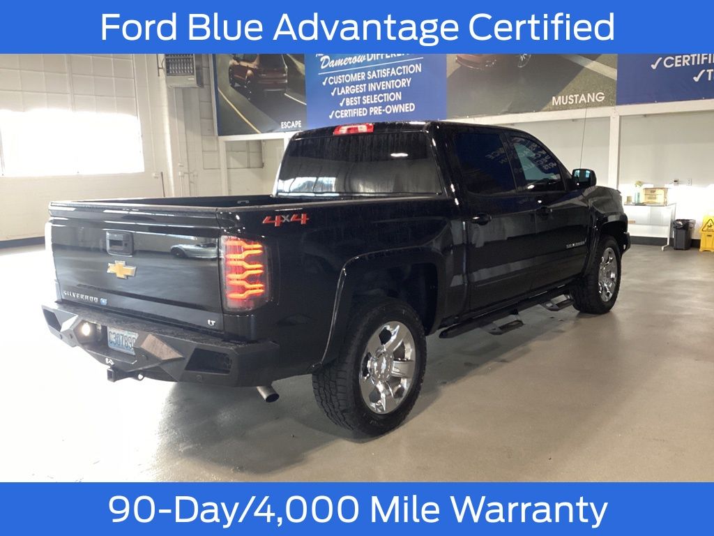 2018 Chevrolet Silverado 1500 LT photo 3