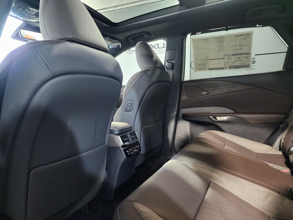 2025 Lexus RX 450h+ Luxury photo 24
