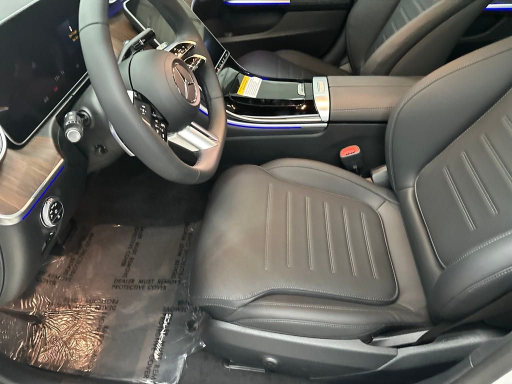 2025 Mercedes Benz C 300 photo 12