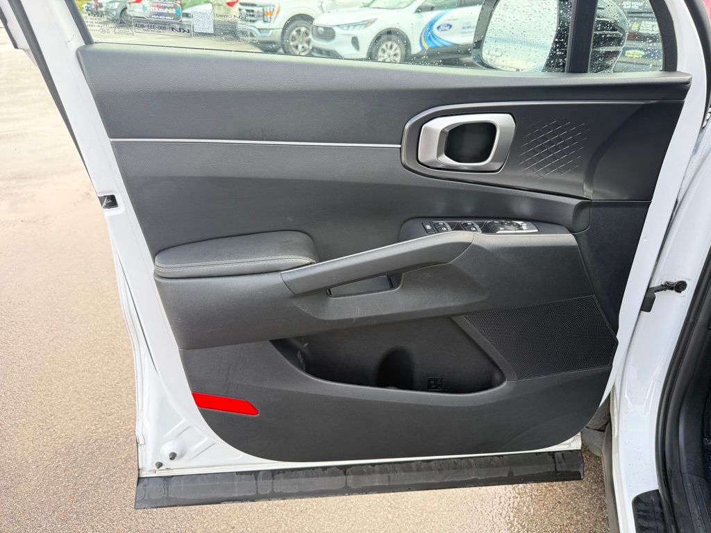2023 Kia Sorento S photo 8