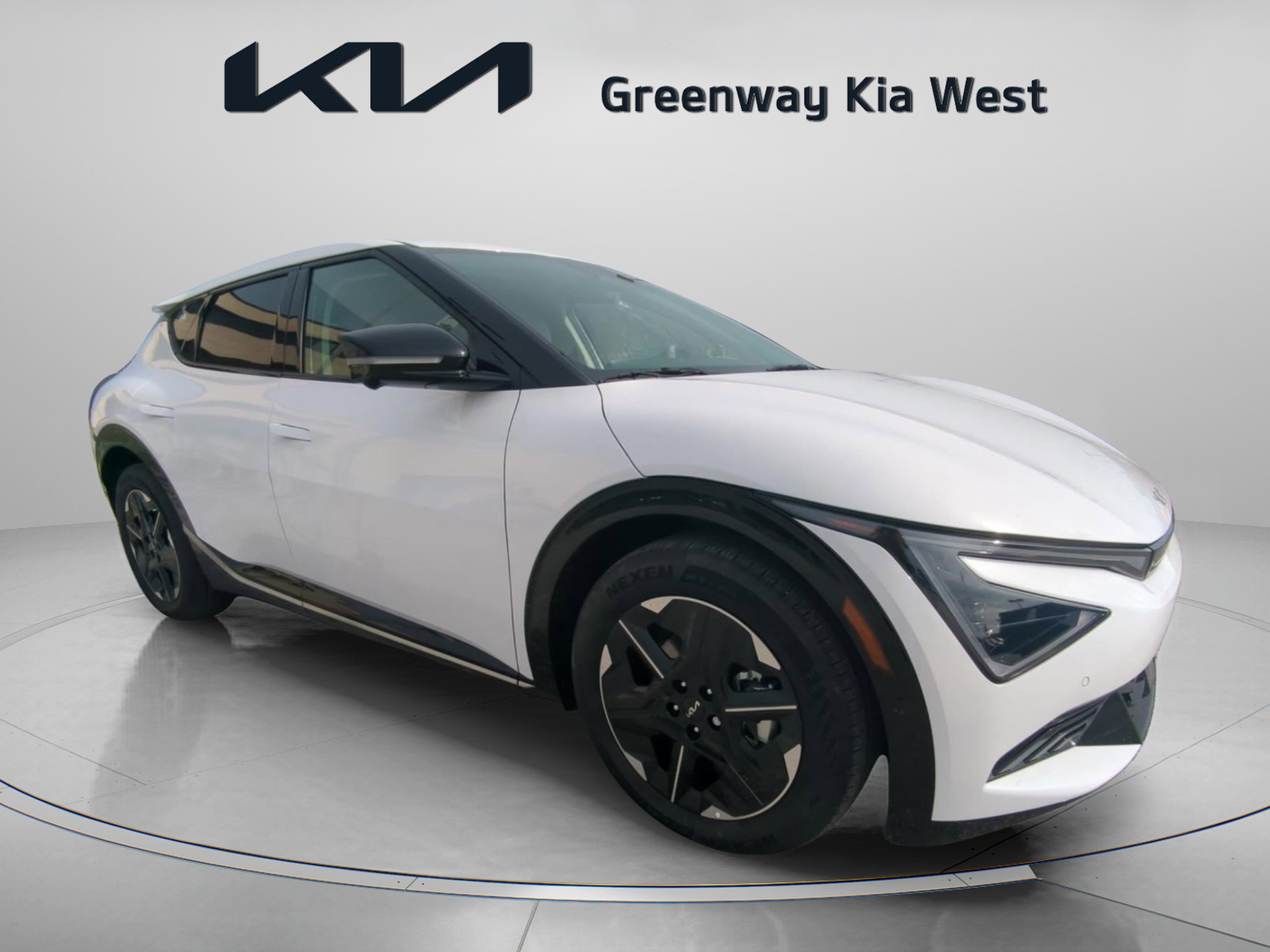2025 Kia EV6 Wind's photo