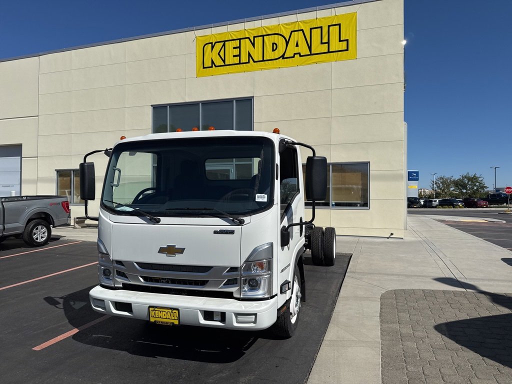 2025 Chevrolet Low Cab Forward Base's photo