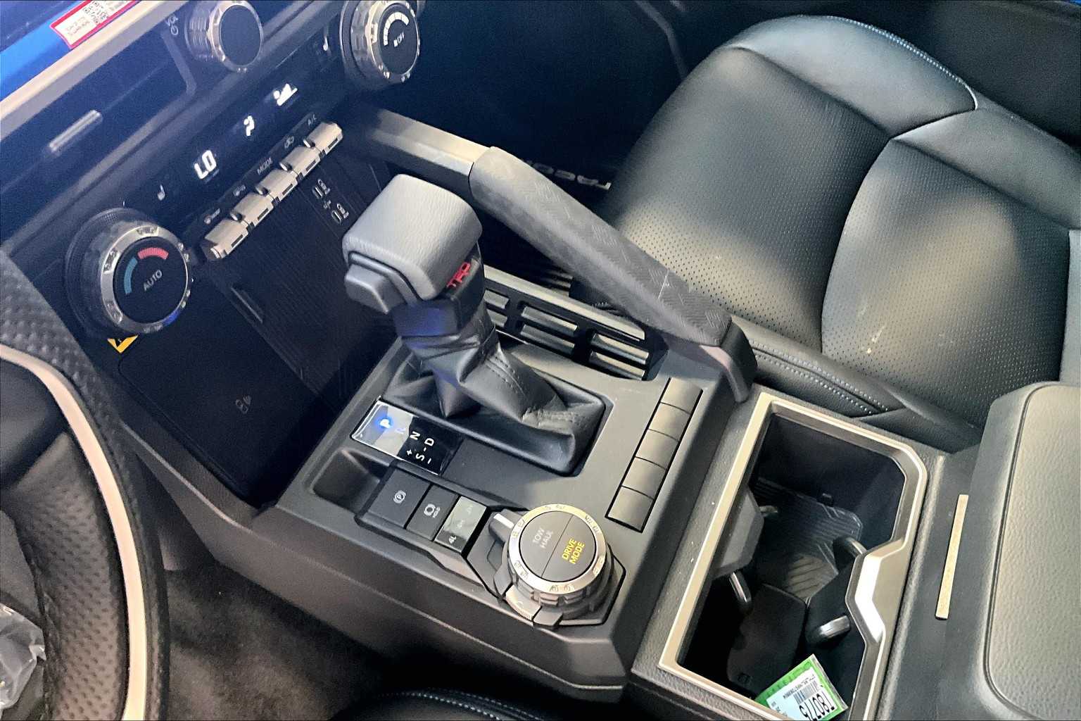 2025 Toyota Tacoma TRD Sport 4x4 Double Cab photo 13