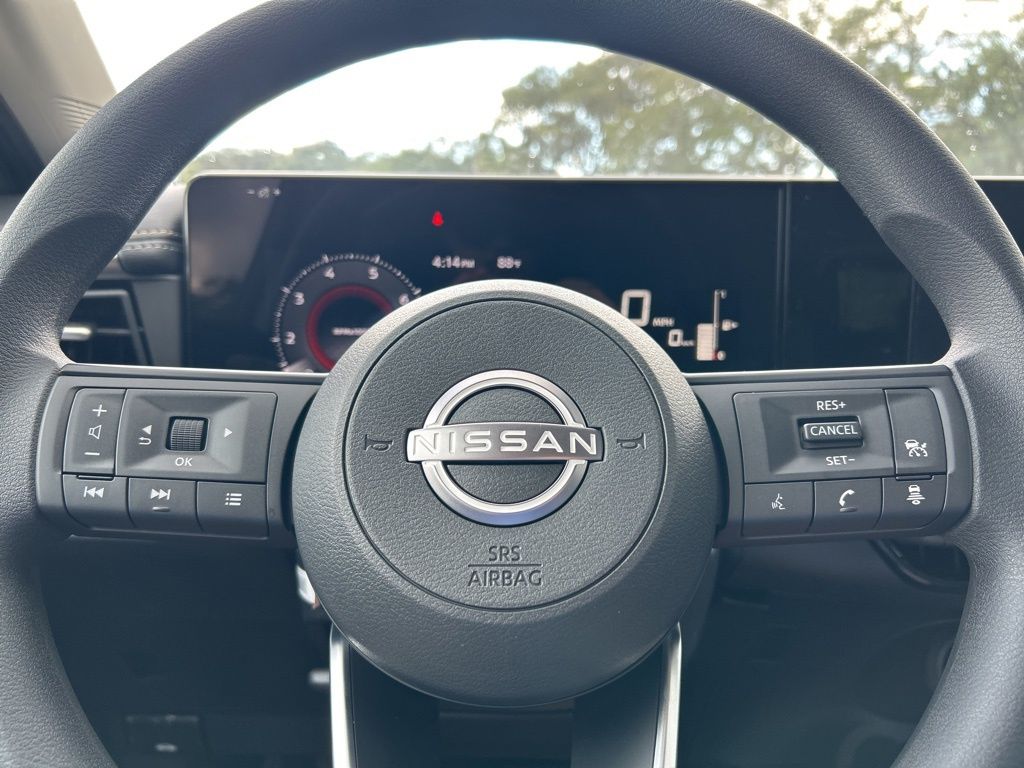 2025 Nissan Kicks SV photo 15