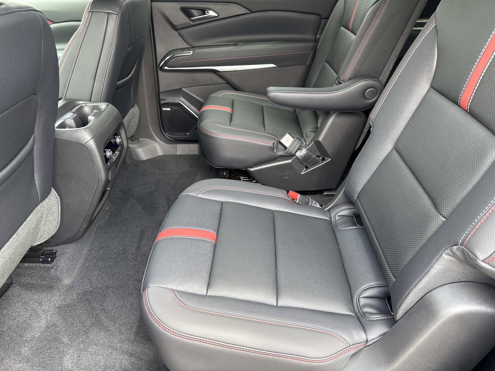 2026 Chevrolet Traverse RS photo 10