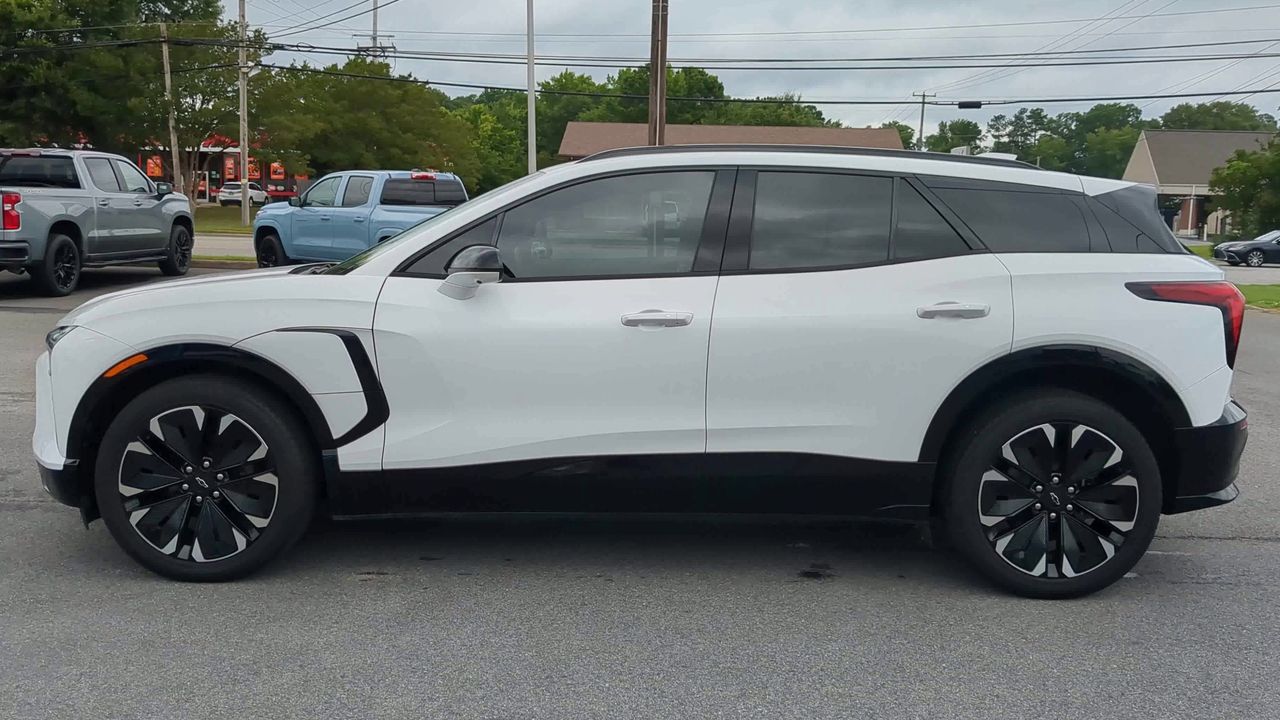 2024 Chevrolet Blazer EV RS photo 33