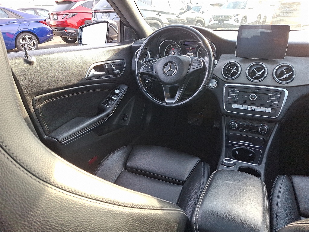 2019 Mercedes Benz CLA 250 photo 12