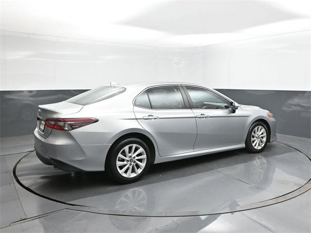 2023 Toyota Camry LE photo 8