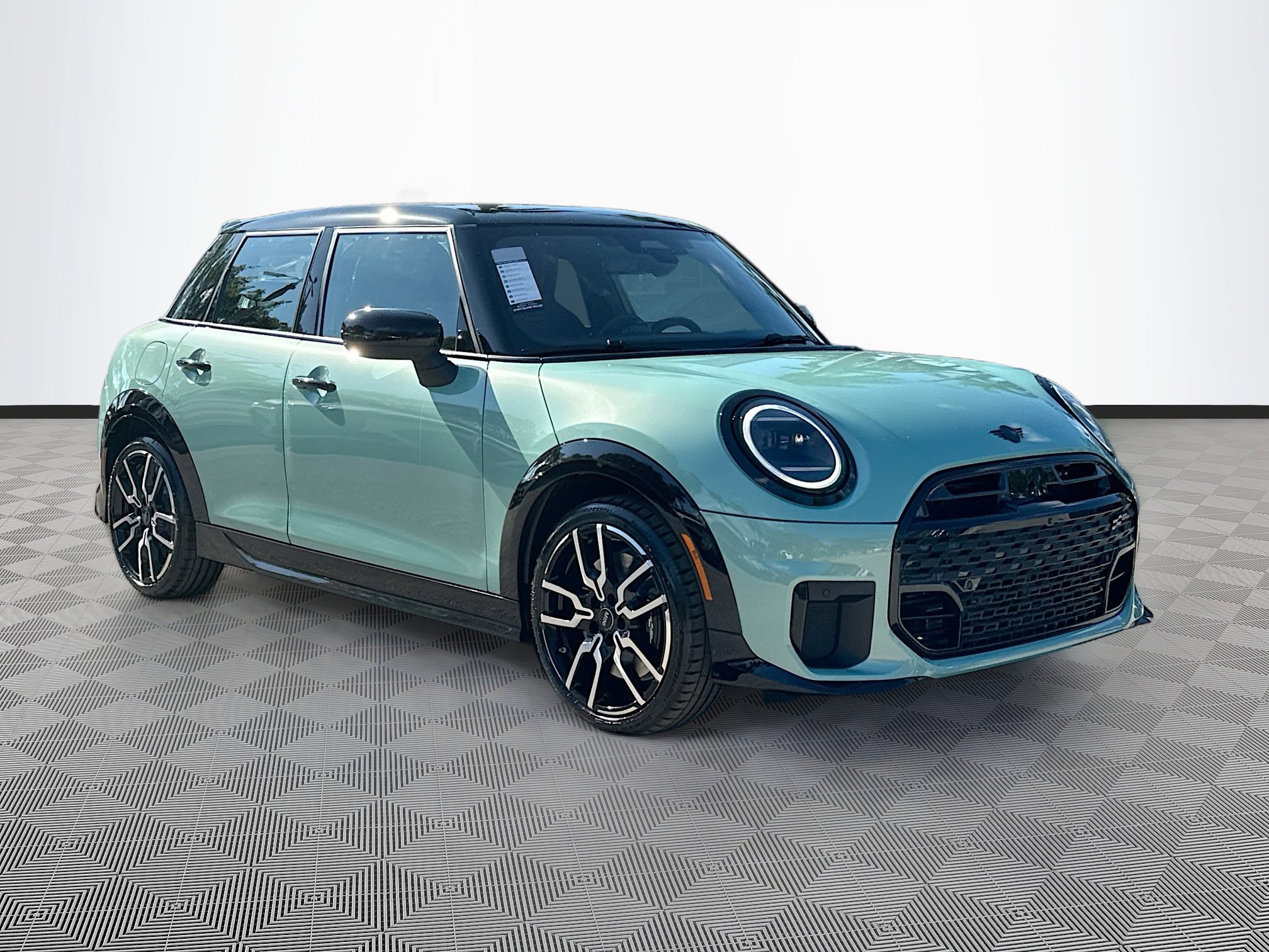 2026 MINI Hardtop 4 Door S's photo