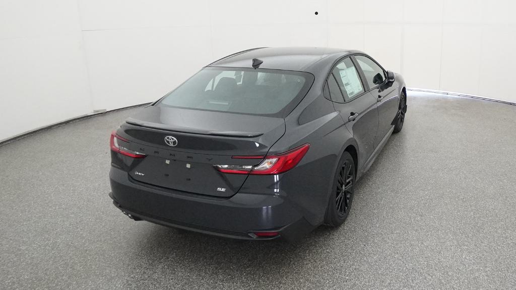 2025 Toyota Camry SE photo 19