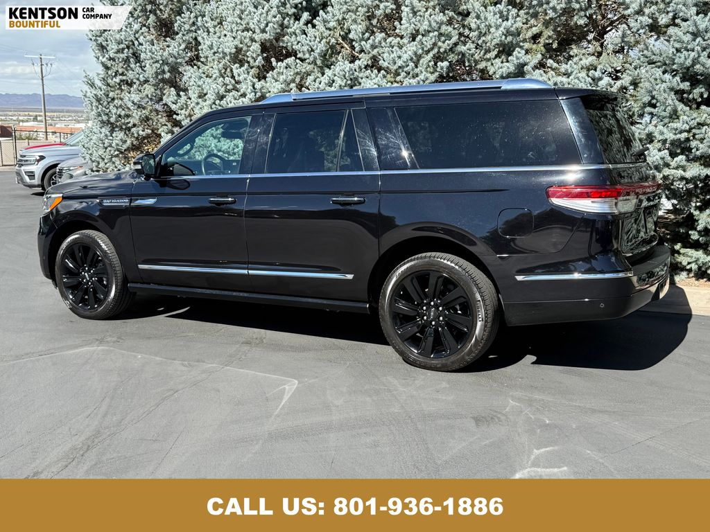2022 Lincoln Navigator L Reserve photo 5
