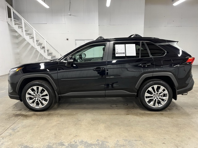 2024 Toyota RAV4 XLE Premium photo 4