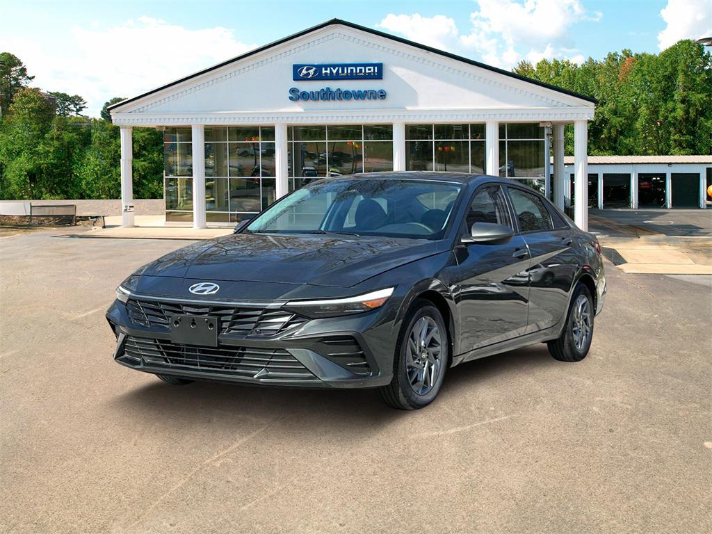 2025 Hyundai Elantra Blue's photo