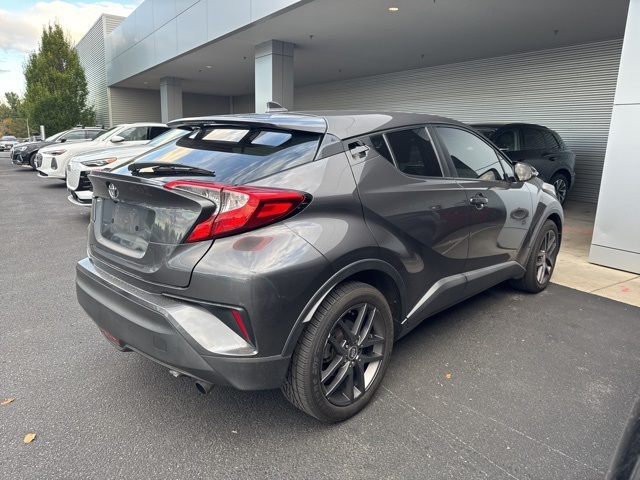 2018 Toyota C-HR XLE photo 3