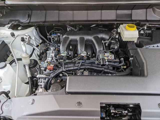 2025 Nissan Pathfinder SL photo 9