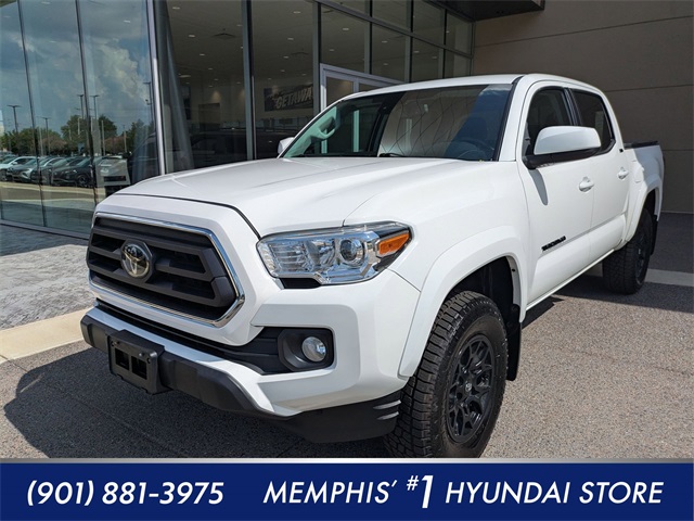 Used 2022 White Toyota SR5 image 1