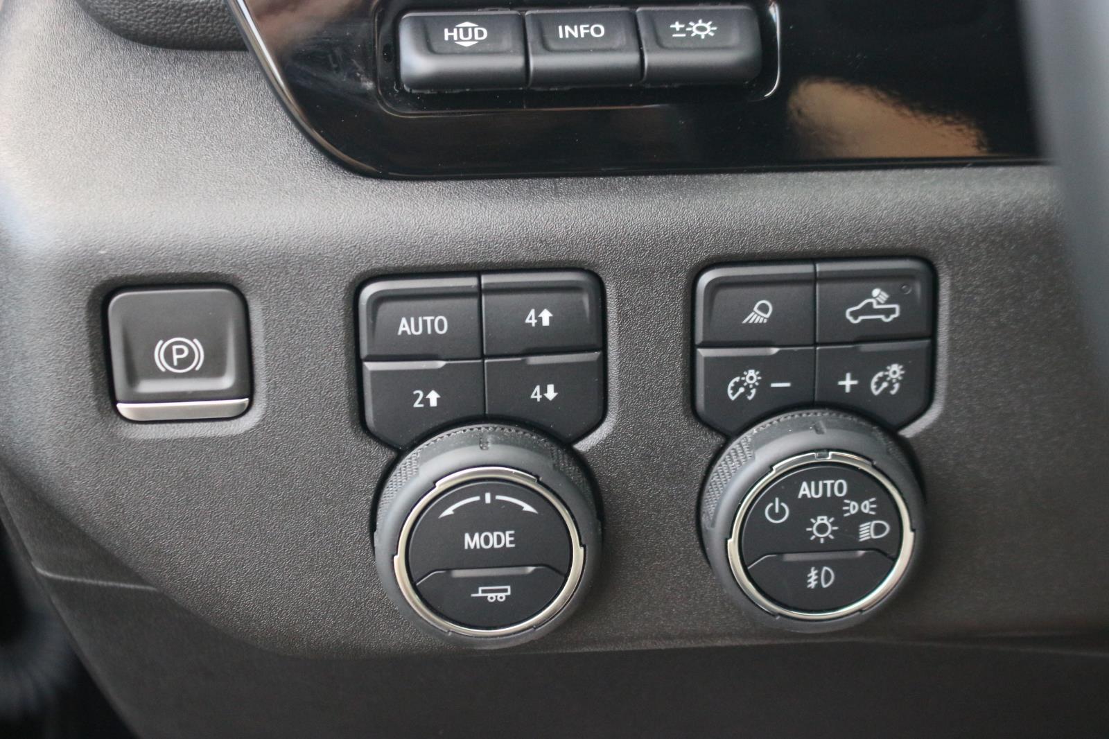2024 Chevrolet Silverado 3500HD High Country photo 31