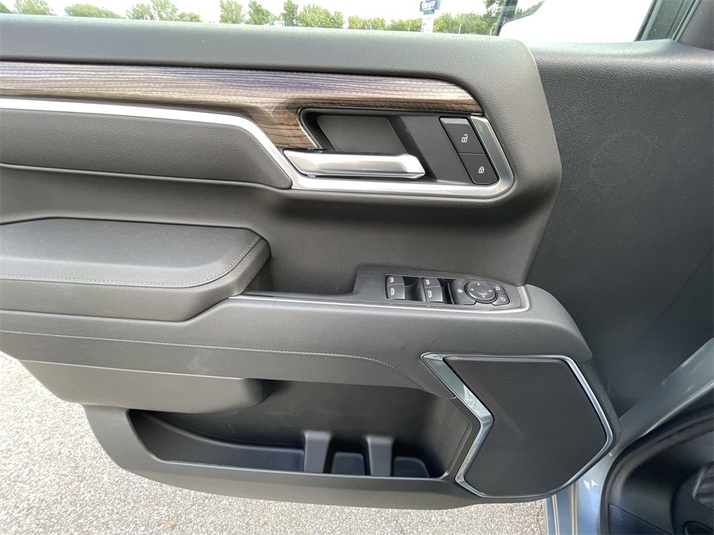 2026 Chevrolet Silverado 1500 LT photo 14