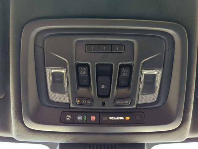 2025 Gmc Sierra AT4X photo 3